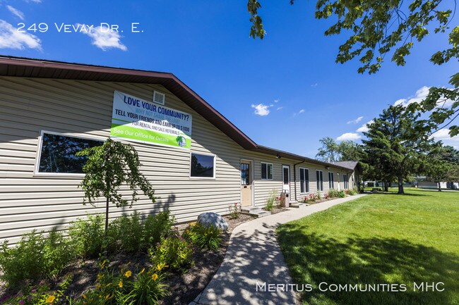 Building Photo - FREE RENT UNTIL 10/1!!!!