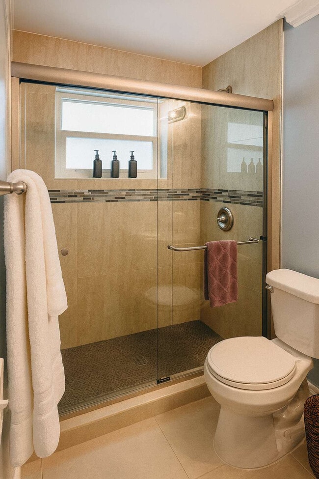 Building Photo - 4211 NE 13th Ave