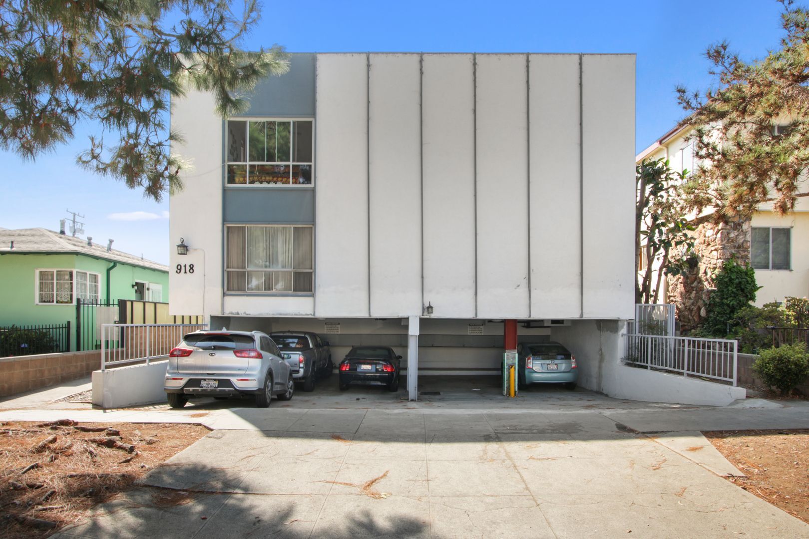 Building Photo - 918 11th St