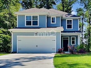 Building Photo - 230 Swan Dr