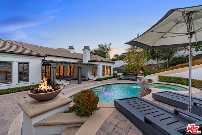 Building Photo - 25400 Prado De Las Peras