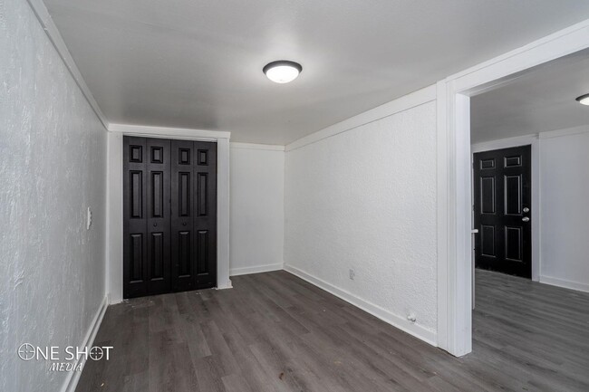 Building Photo - 617 Grand Ave 1/2