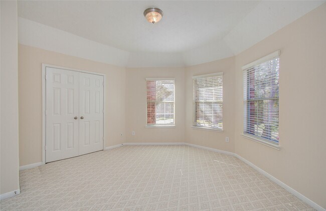 Building Photo - 1230 Blue Leaf Dr