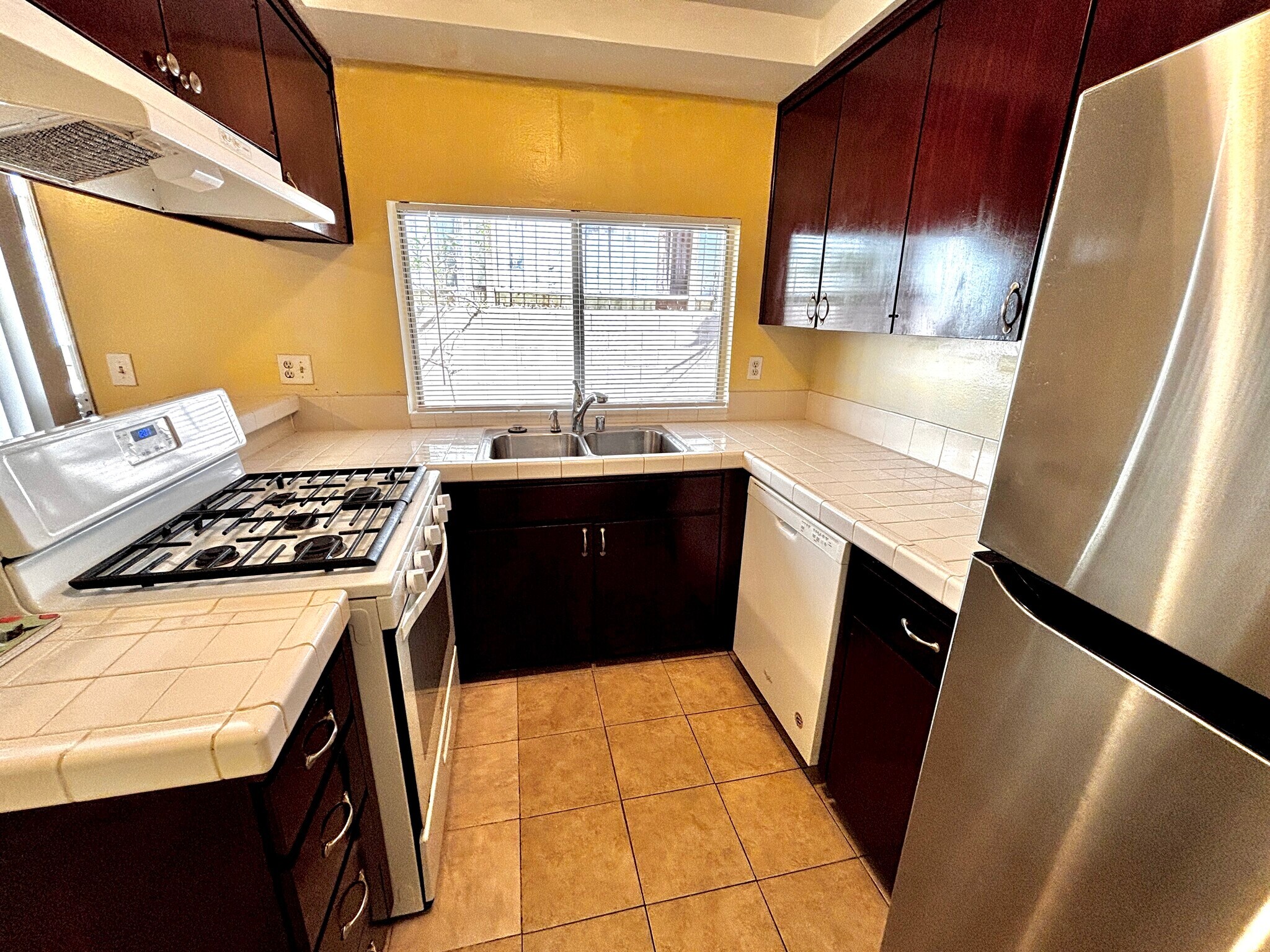 Building Photo - 1601 Via Mirada