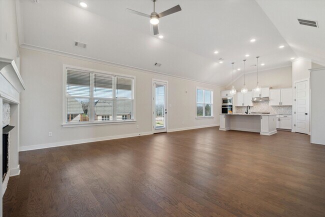 Building Photo - 512 Mount Ivy Dr