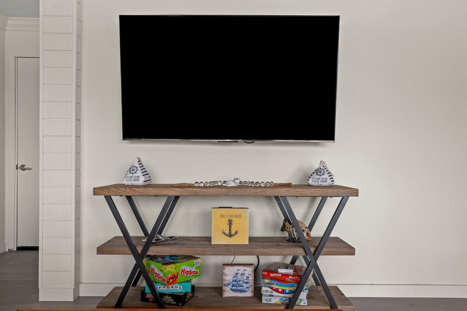 Building Photo - 4000 Gulf Terrace Dr