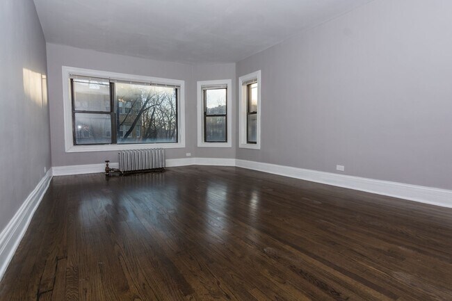 Interior Photo - 7656 S Kingston Ave