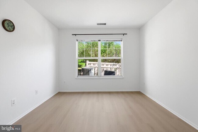 Building Photo - 1783 Jonathan Way