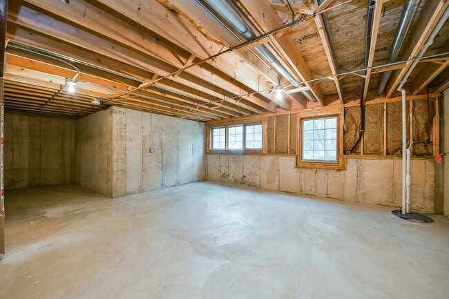 Building Photo - 385 Delnor Glen Dr