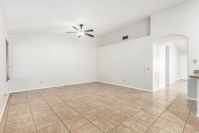 Building Photo - Sun Lakes long term Rental