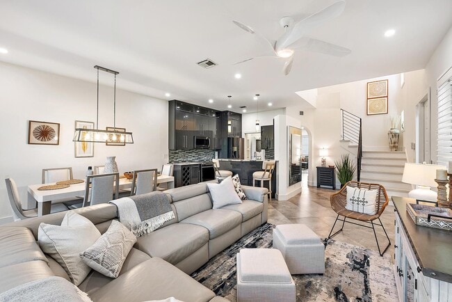 Building Photo - 503 Resort Ln