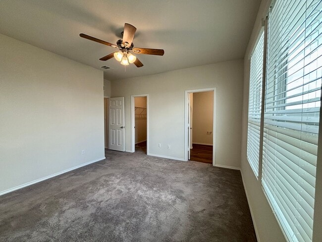 Building Photo - Spacious Family Home in Overlook at Creeks...