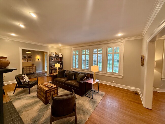 Building Photo - 1253 Magnolia Curve