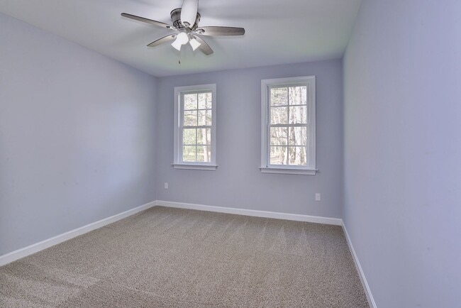 Building Photo - 718C Poquoson Ave