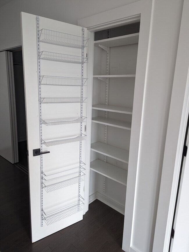 Building Photo - 300 8th St NE