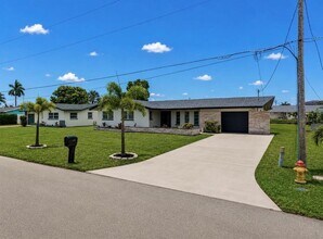 Building Photo - 1729 Bikini Ct