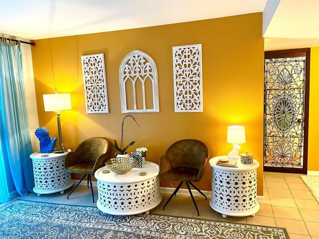 Building Photo - 8521 Hearth Dr