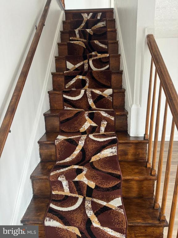 Building Photo - 7127 Eastbrook Ave