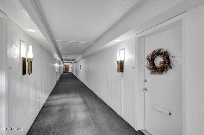 Building Photo - 252 Shadow Mountain Dr