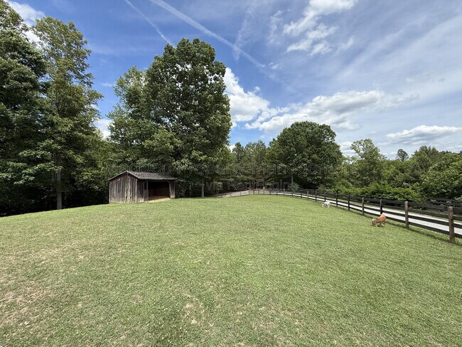 Building Photo - 17493 American Way