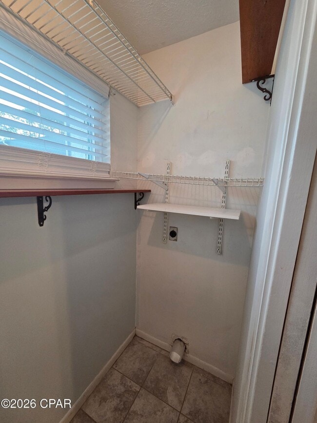 Building Photo - 7125 N Lagoon Dr