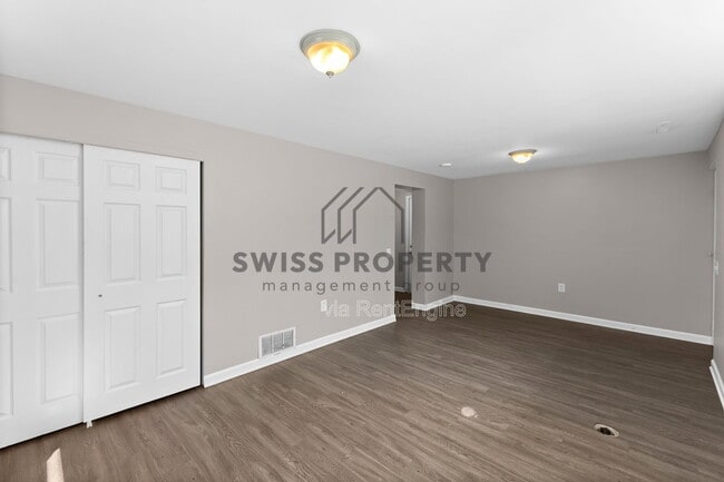 Building Photo - 6406 Dalewood Rd