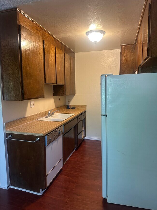 Building Photo - 15524 Sherman Way