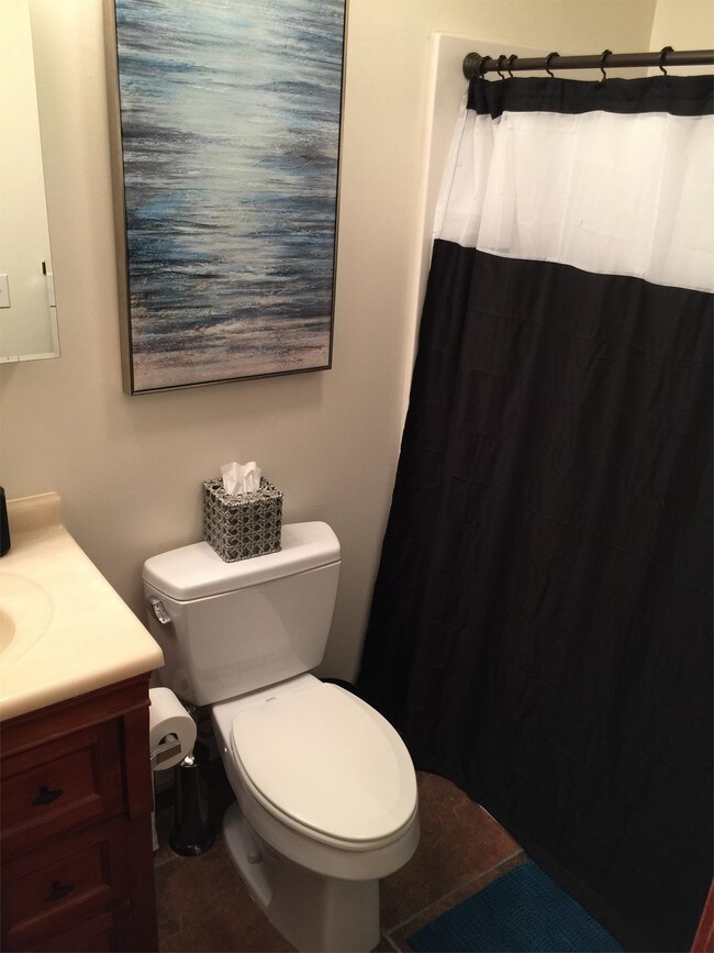 Building Photo - 227 Cheyenne St