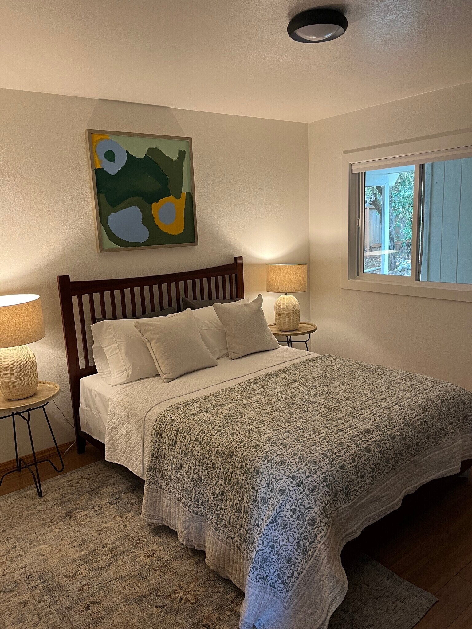 One Bedroom - 4219 Colver Rd