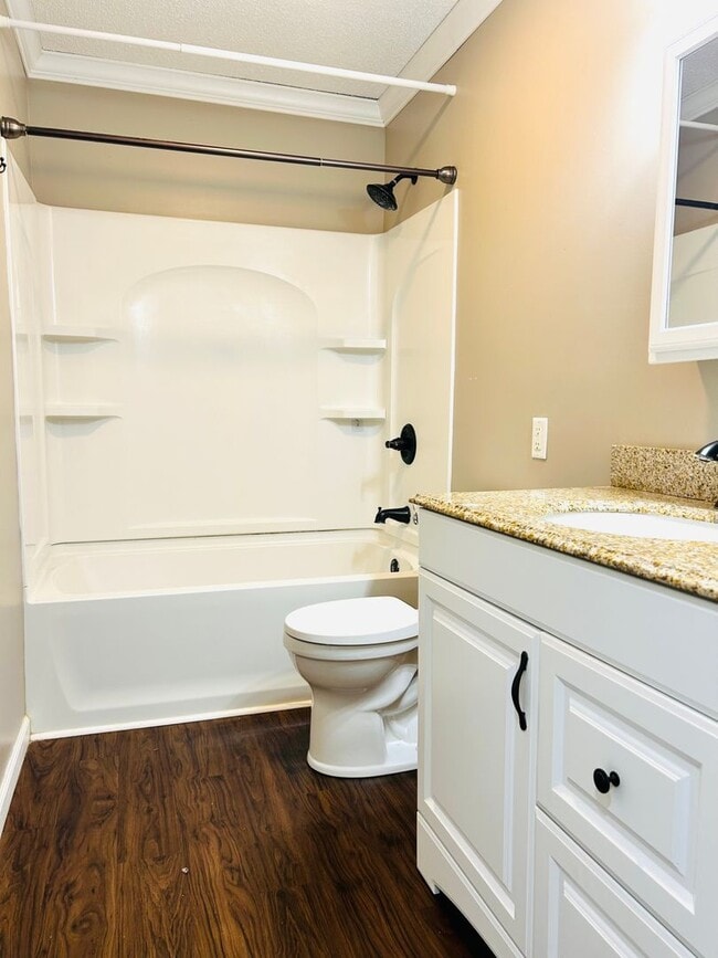 Building Photo - MOVE IN SPECIAL - 1/2 Off Move in Rent