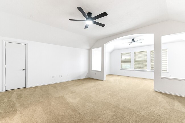 Building Photo - 28259 Daystrom Ln