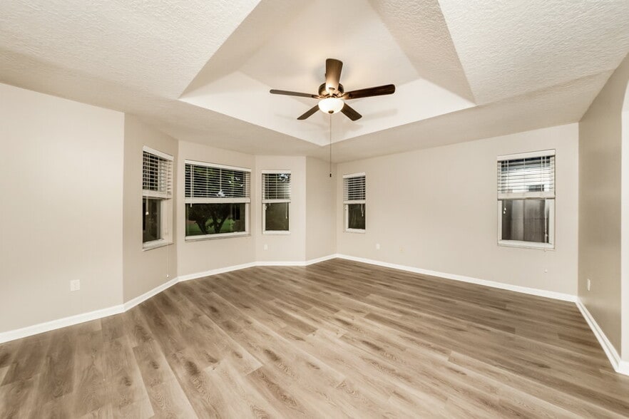 Building Photo - 1603 Briar Oak Dr