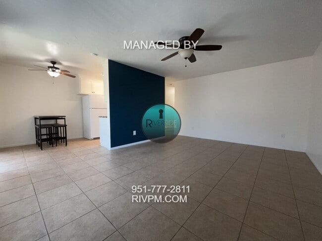 Building Photo - CHARMING 2-BEDROOM CONDO FOR RENT IN RIVER...