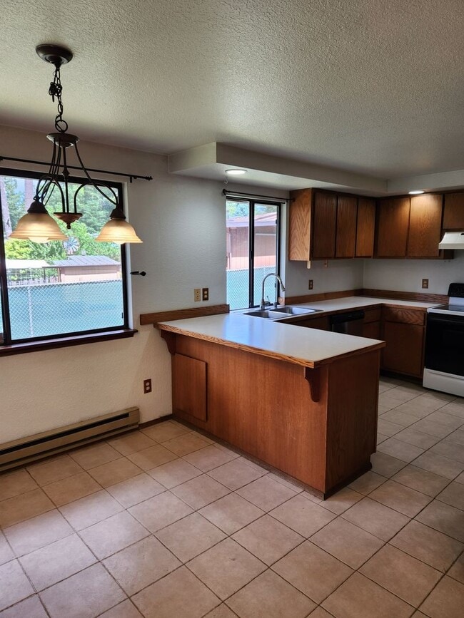 Building Photo - 3 Bedroom Rambler In Central Kitsap