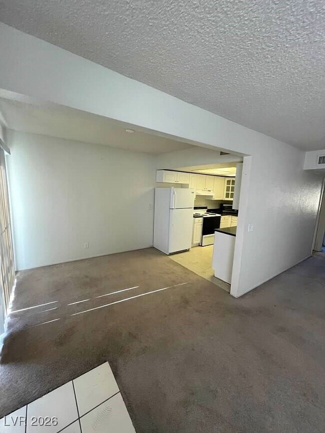 Building Photo - 241 Misty Isle Ln