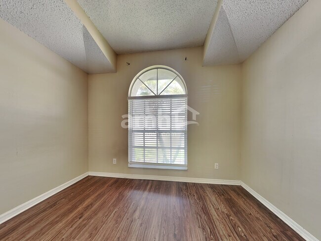 Building Photo - 13401 Sunvale Place