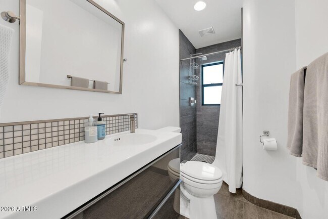 Building Photo - 4707 N 30th Pl