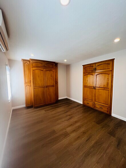 bedroom 1 - 12542 Menlo Ave