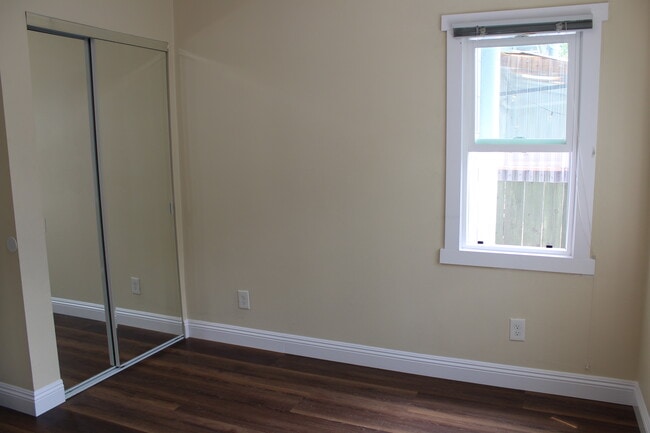 Building Photo - 1507 Wesley Ave
