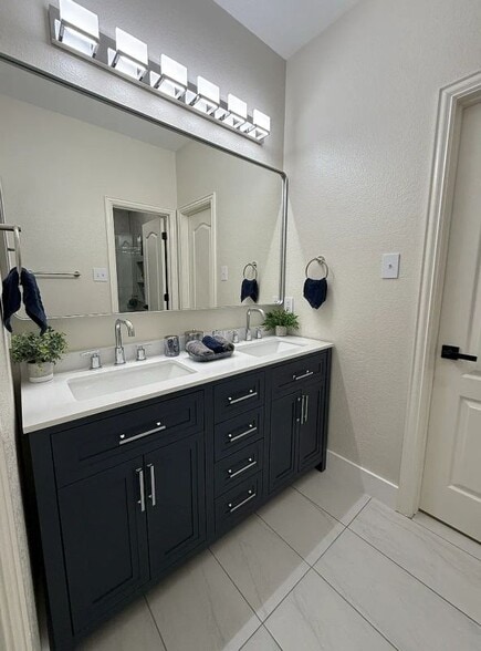 Building Photo - 5315 Cree Dr