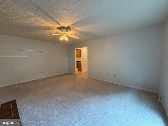 Building Photo - 5301 New Church Ct