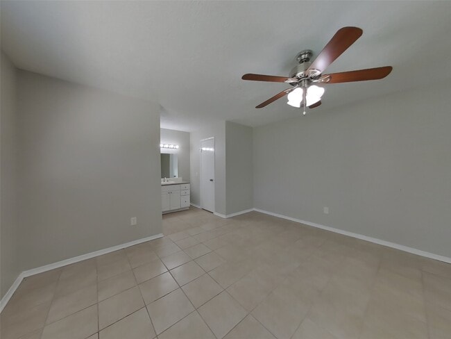 Building Photo - 20118 Misty Pines Dr