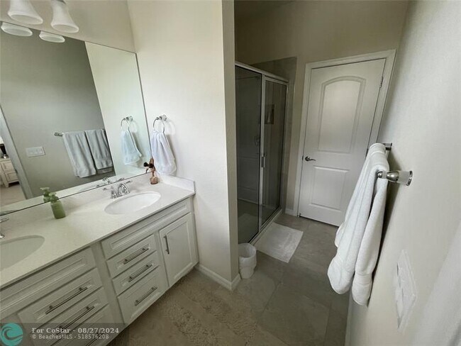 Building Photo - 2127 Appleton Cir S