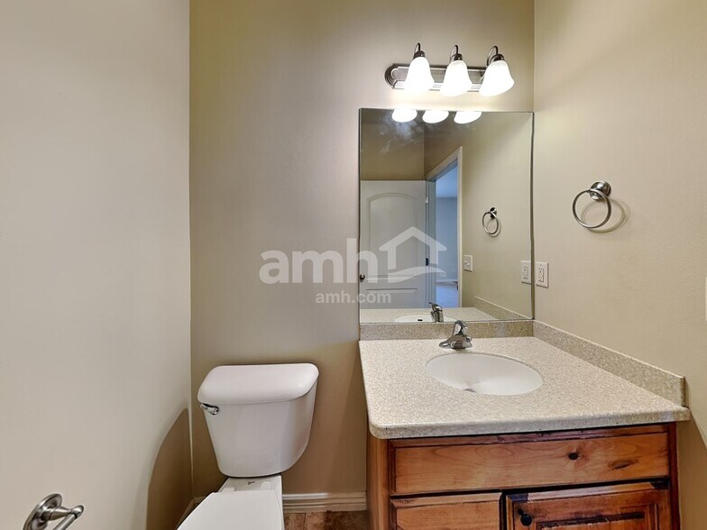 Building Photo - 3501 Bay Ct