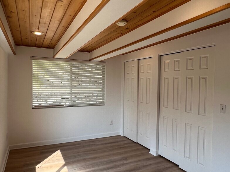 Main bedroom with tons of closet storage - 21204 3rd Ave S