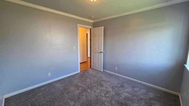 Building Photo - 3-Bedroom Rancher in Hayden