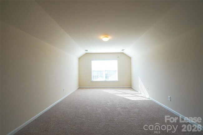 Building Photo - 5904 Stirlingshire Ct