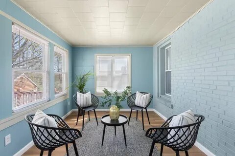 Building Photo - 7907 W Bruno Ave