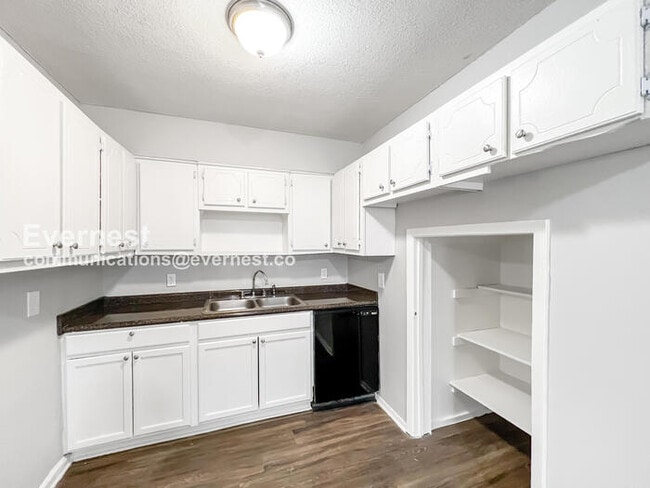 Building Photo - 3647 S Deerwood Ave