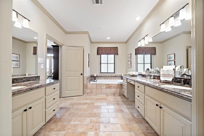 Building Photo - 1308 Lake Pointe Pkwy